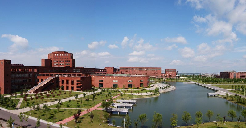 江西師范大學旭潔洗地機客戶案例-<a href=http://www.hqbaiduixia.cn target=_blank class=infotextkey>洗地機生產(chǎn)廠</a>家